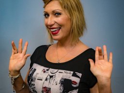 BB 08 GOOD LOOKING TEACHER